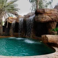 اجرای آبنما ، استخر صخره ای ، محوطه سازی
