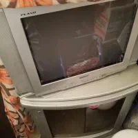 تلویزیون سامسونگ ۲۱ با میز تلویزیون