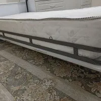 یک عدد تشک ۷سال ضمانت با یک عدد کفی تخت  جکدار