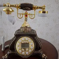 تلفن رو میزی