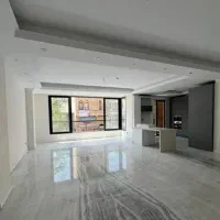۸۵ متر/فول امکانات/سالن مربع غرق در نور پرده خور