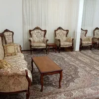 مبل 9 نفره  سالم چوب اصل گردو قیمت 31 ملیون تومن