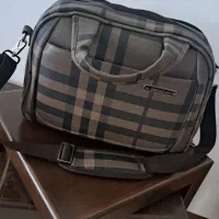 تعدادی کیف زنانه و بچگانه