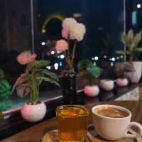 جذب همکار خانم آشنا به کافه