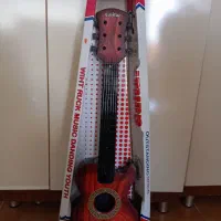 گیتار نوع نوع از قوطی درنیاورده شده