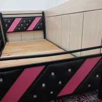 تخت فلزی، چوبی یکنفره