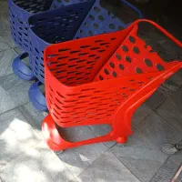 چرخ خرید یک عددپلاستیکی رنگ آبی موجود