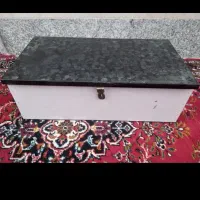 چمدان چوبی در دار
