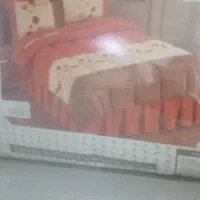 دو عدد پتوی،و یک سرویس رو تختی