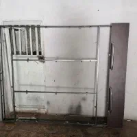 بدنه فلزی تخت 2 نفره (تخته هاش هم موجود هست)
