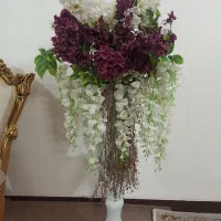 گل و گلدان