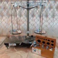 ترازوی زرگری (طلافروشی) بهمراه سنگ ترازو عتیقه