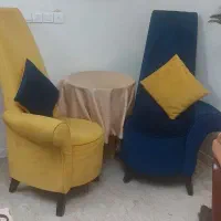 دو عدد مبل پشت باند سلطنتی