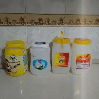دبه ماست و شیشه