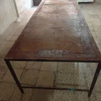 میز اهنی