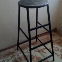 چهارپایه فلزی