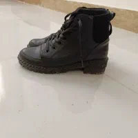 کفش کاملآ در حد نو