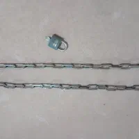 قفل و زنجیر