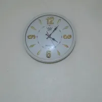 ساعت دیواری