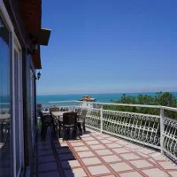 ویلا‌ ساحلی و جنگی شیک