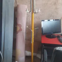 چوب لباسی ایستاده