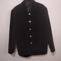 کت مردانه با یک پیراهن مردانه سفید