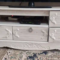 میز تلویزیون در حد نو