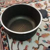 یک‌عدد‌قابلمه‌نو‌