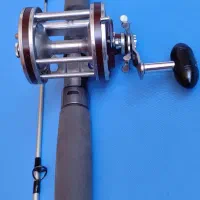 لنسر چوب کربن و چرخ وینچ ماهیگیری قدرتی ژاپنی