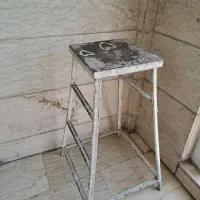 چهارپایه آهنی و تاشو