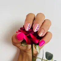 خدمات اقتصادی ناخن ب همراه طراحی رایگان