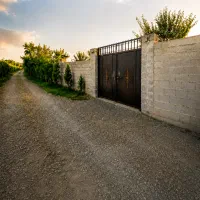 زمین-باغچه-چمگلک