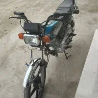 موتور سیکلت باسل