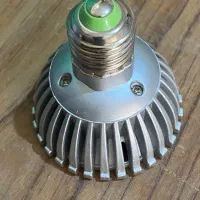 چراغ سرپیچی آفتابی چهار وات لوکس