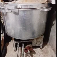 1عدد اجاق گاز و  2عدد دیگ بزرگ