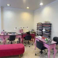 فرصتی طلایی جهت اجاره میز ناخن و تخت مژه و اتاق