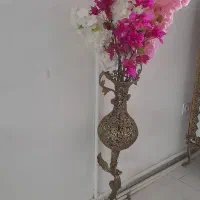 گلدان برنز وگل