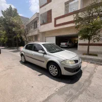 مگان اتومات ۲۰۰۰