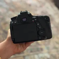 دوربین Canon 80D با لنز 18-135