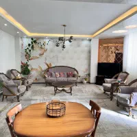 مبل کلاسیک شیک و تمیز