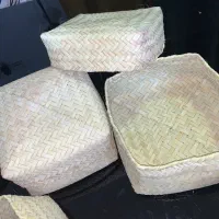 سبد حصیری سر دار
