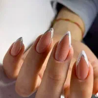 کاشت ناخن ۴۰۰