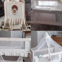 گهواره و تخت کنار مادر