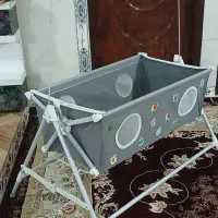 گهواره|تخت و صندلی بچه|سوری, |دیوار