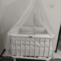 تخت بغل مادر