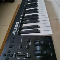 میدی کنترلر Alesis Q49 MKII
