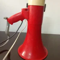 بلندگو دستی ژاپنی