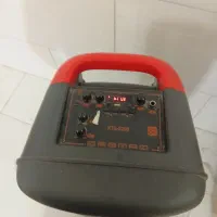 اسپیکر با میکروفن