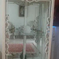 یک عدد بوفه ویترین