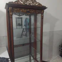 یک عدد بوفه شیک وتمیز